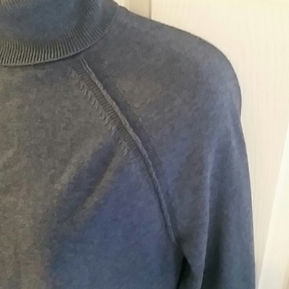 Turtleneck sweater - Picture 5 of 7